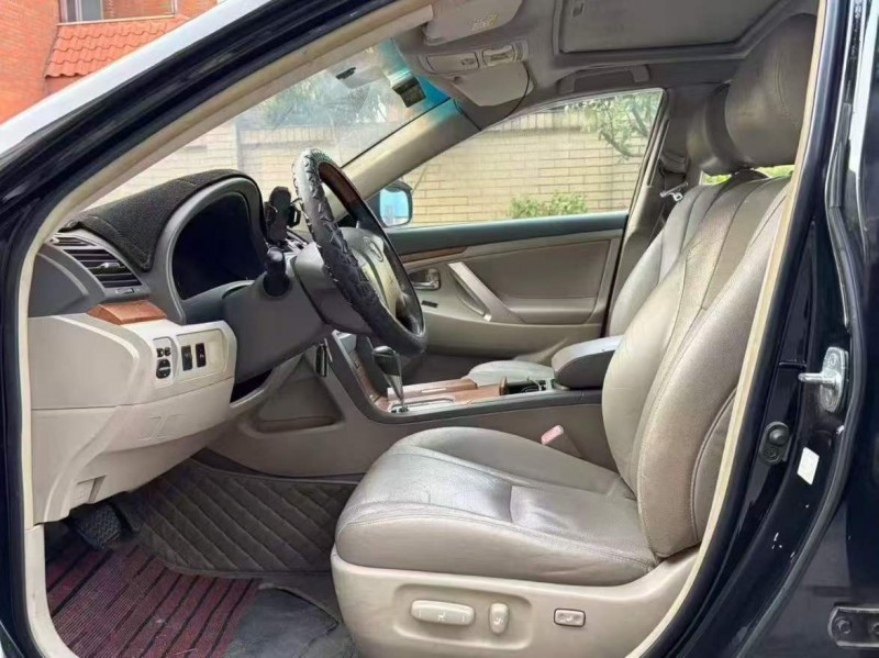 东莞11年丰田凯美瑞5