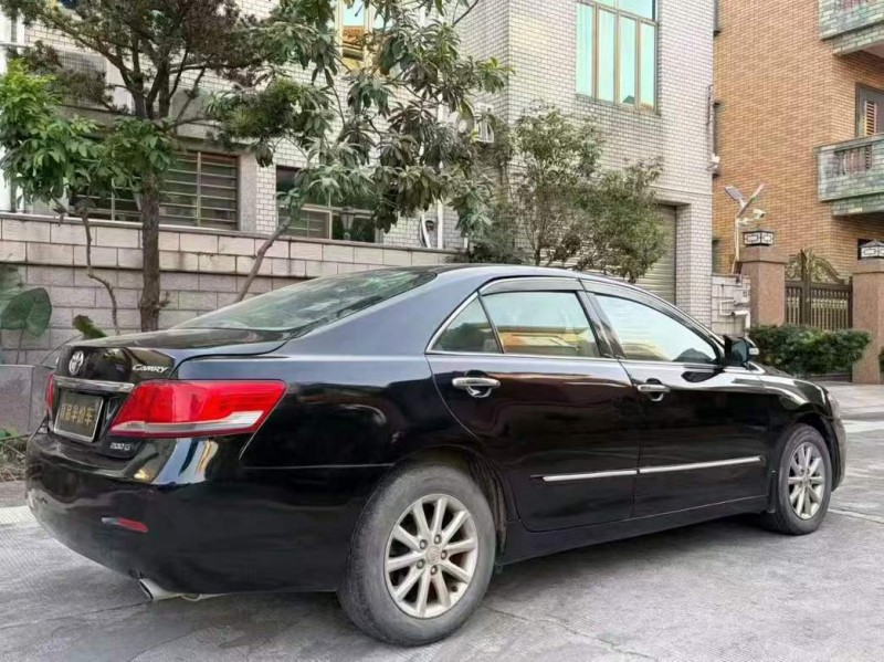 东莞11年丰田凯美瑞9