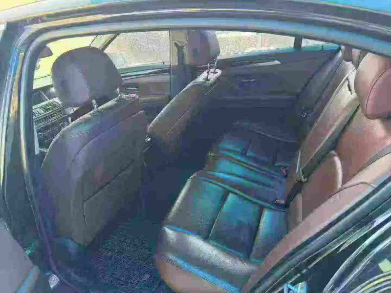 济宁15年宝马5系4