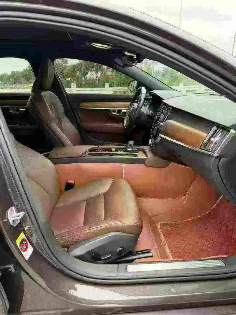 徐州22年沃尔沃S904