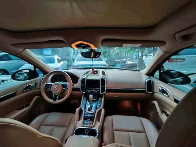 汕头15年保时捷卡宴6