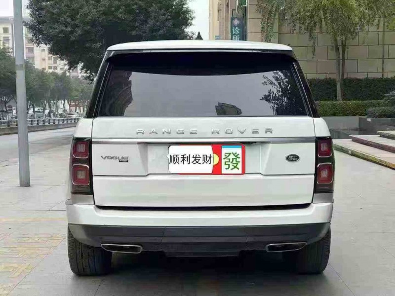 重庆20年路虎揽胜行政9