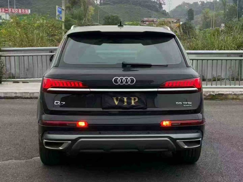 重庆21年奥迪Q79