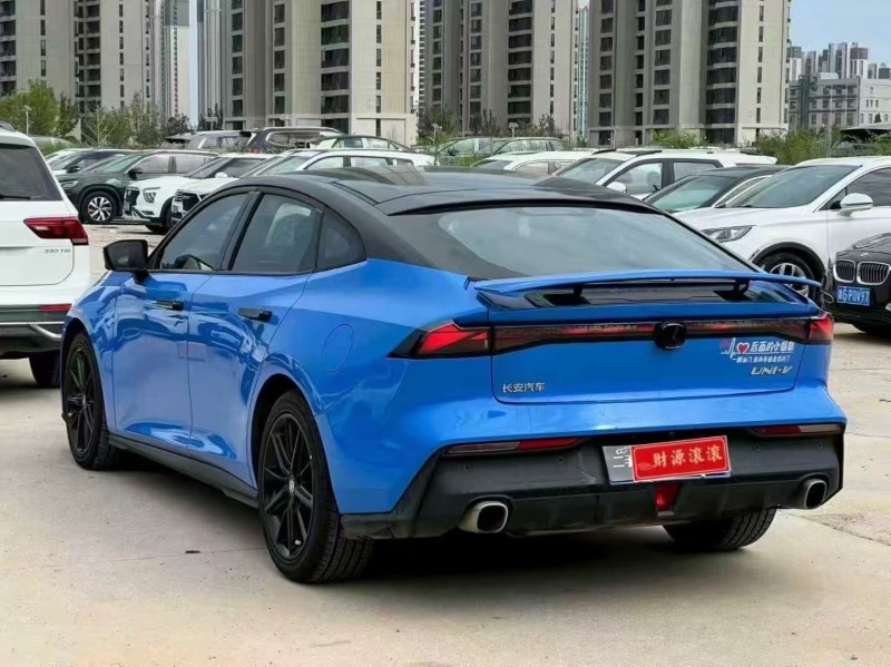 郑州22年长安汽车UNI7