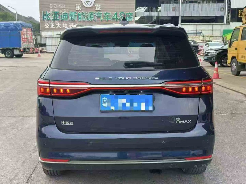 汕头21年比亚迪宋MAX8