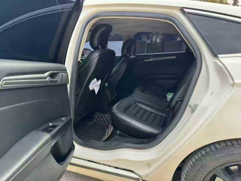 汕头17年福特蒙迪欧4