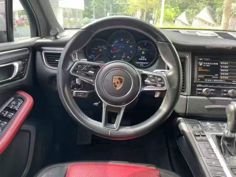 深圳16年保时捷Macan7