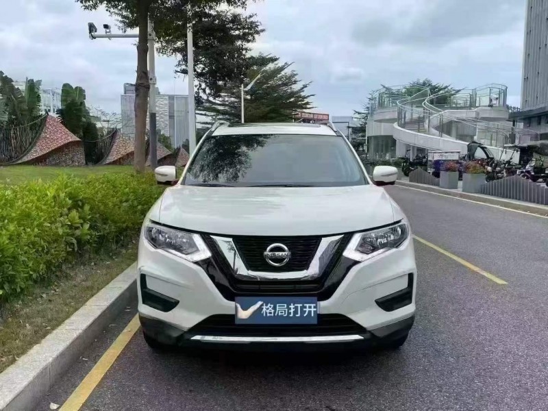 徐州25年日产奇骏1