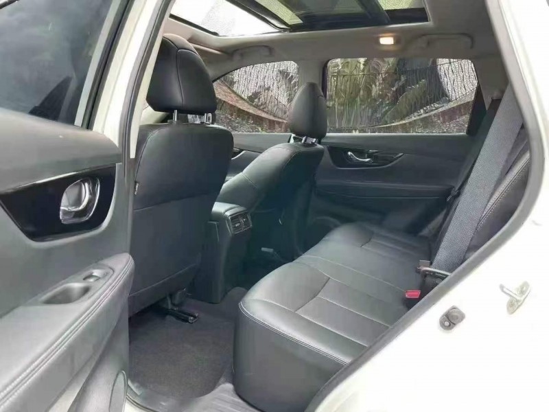 徐州25年日产奇骏5