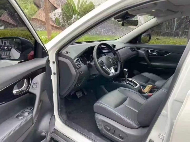 徐州25年日产奇骏6