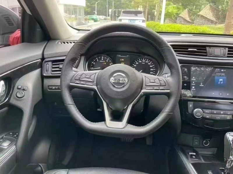 徐州25年日产奇骏7