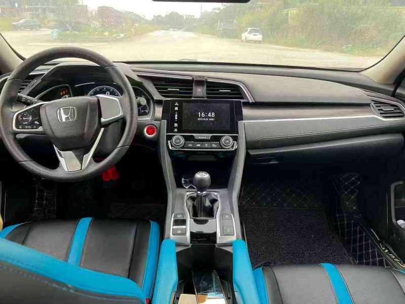 百色19年本田思域4