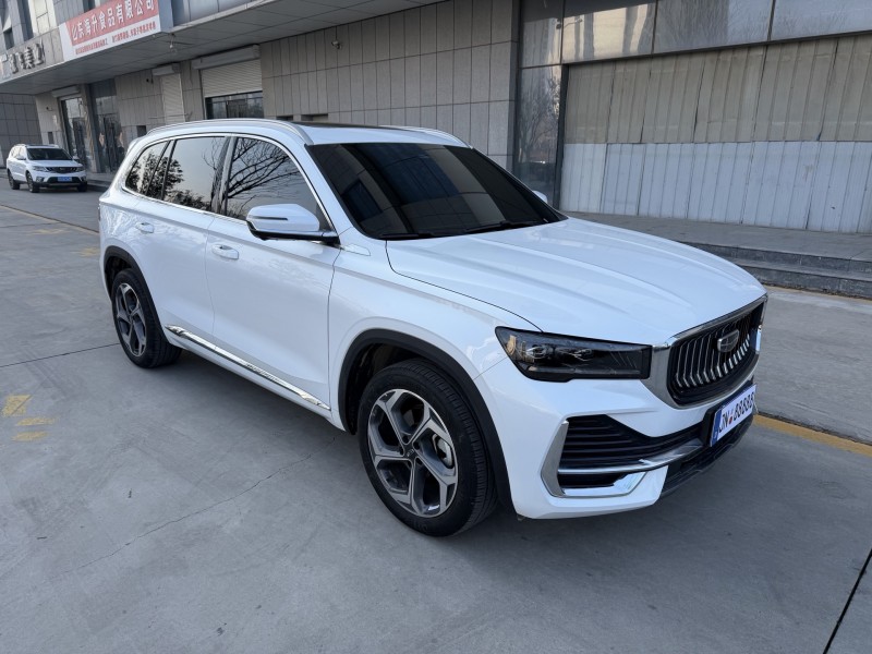 济宁24年吉利星越3