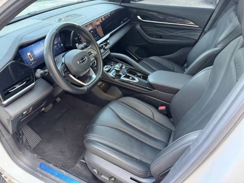 济宁24年吉利星越5