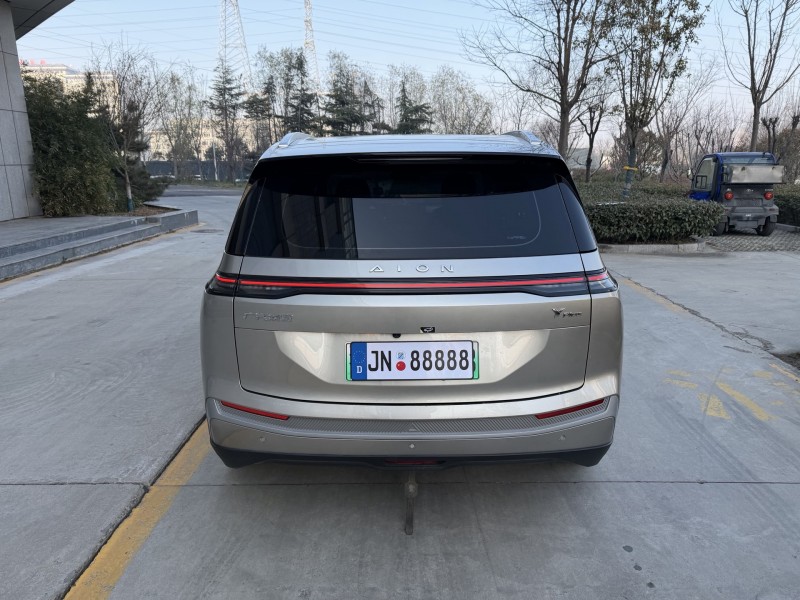 济宁23年传祺埃安Y9