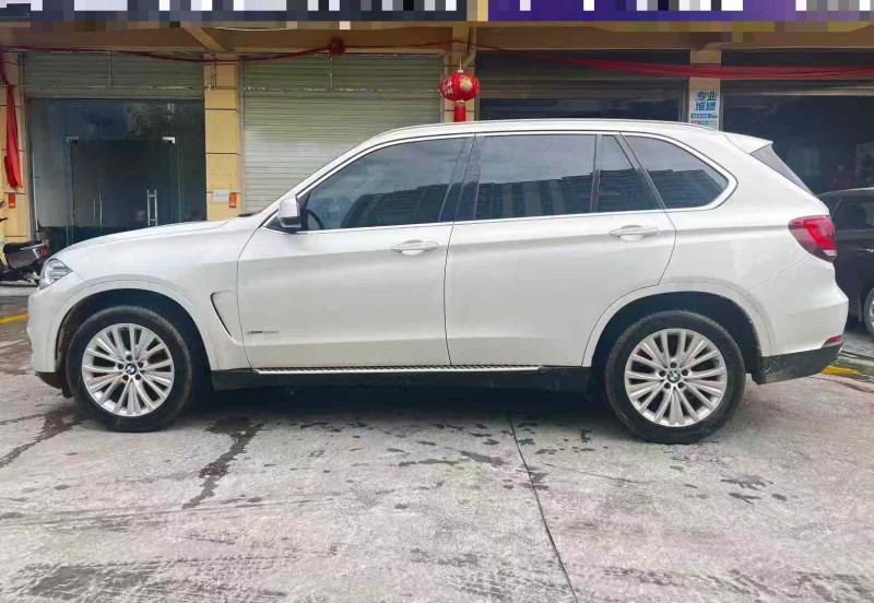 百色17年宝马X52