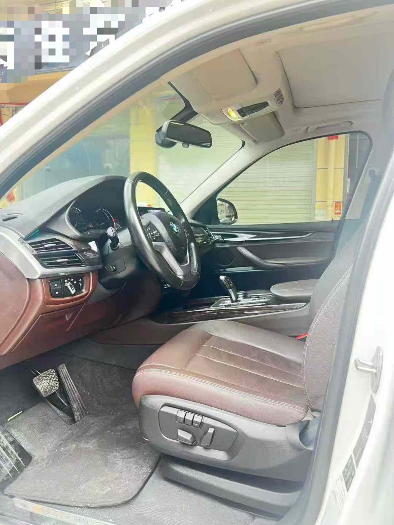 百色17年宝马X53