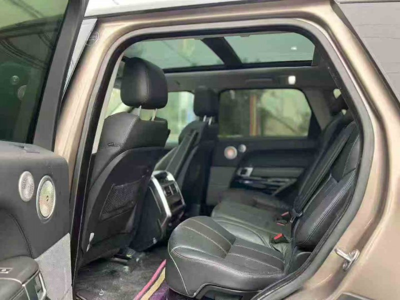 重庆16年路虎揽胜运动6