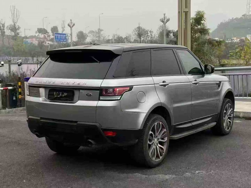 重庆16年路虎揽胜运动8