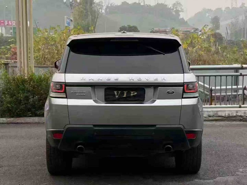 重庆16年路虎揽胜运动9