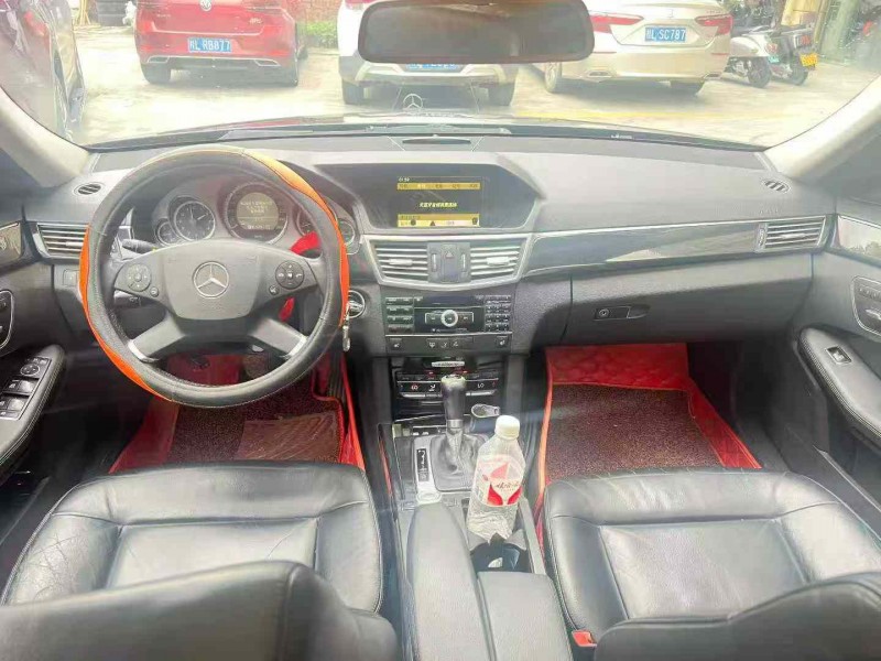 百色11年奔驰E4