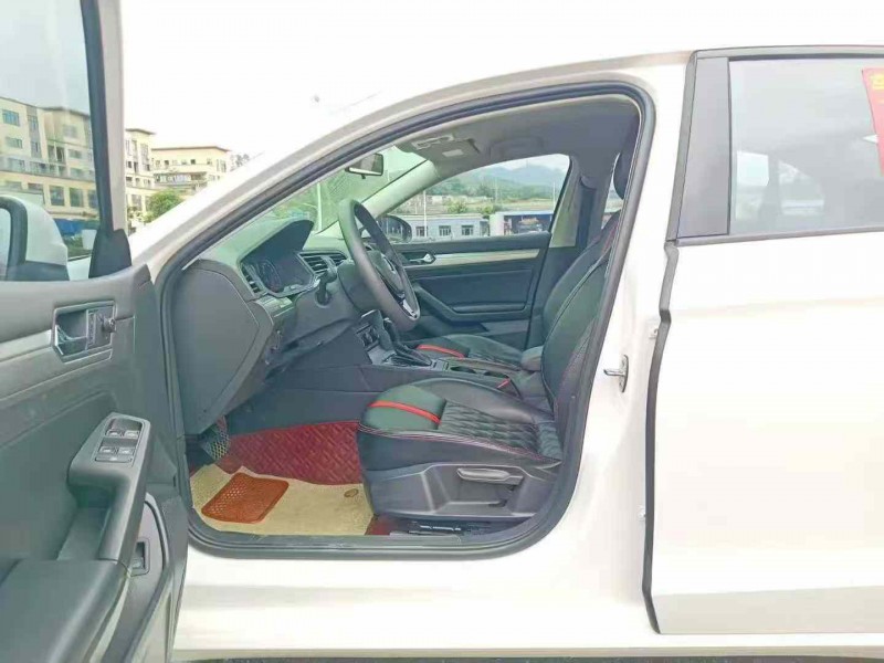 百色21年大众凌渡3