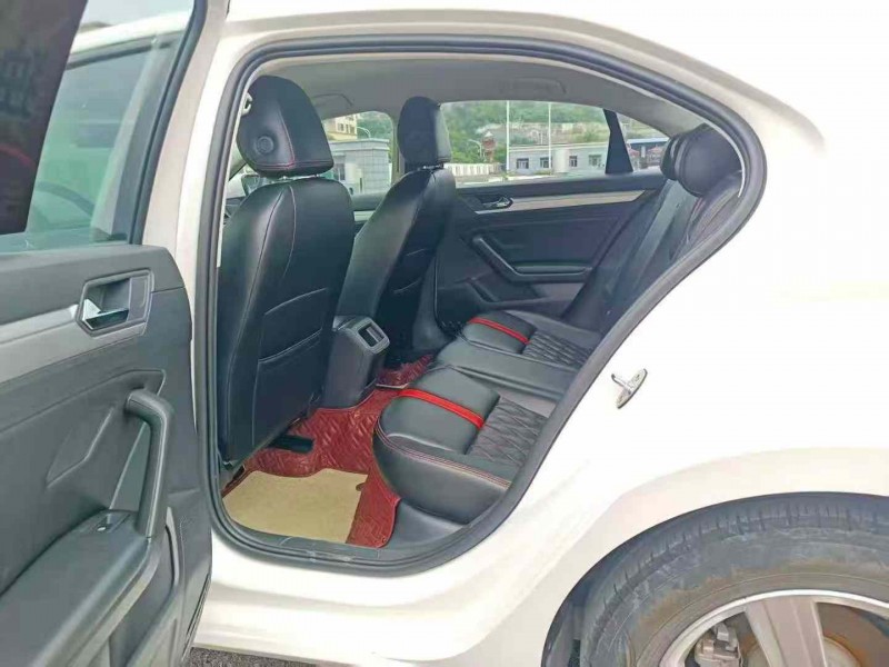 百色21年大众凌渡5