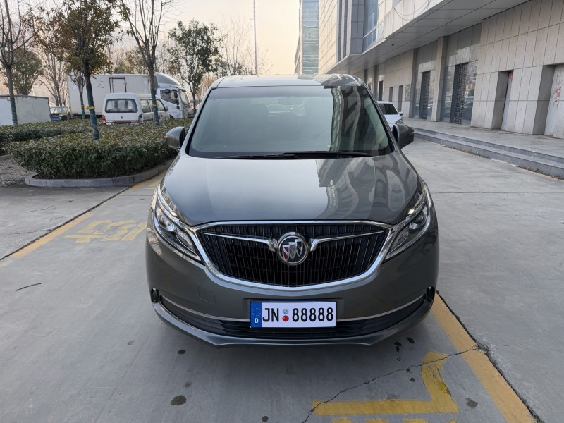 济宁19年别克GL81