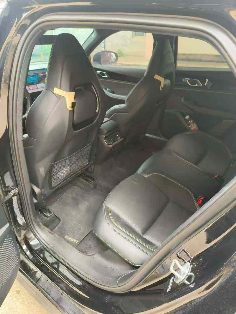 百色24年领克036