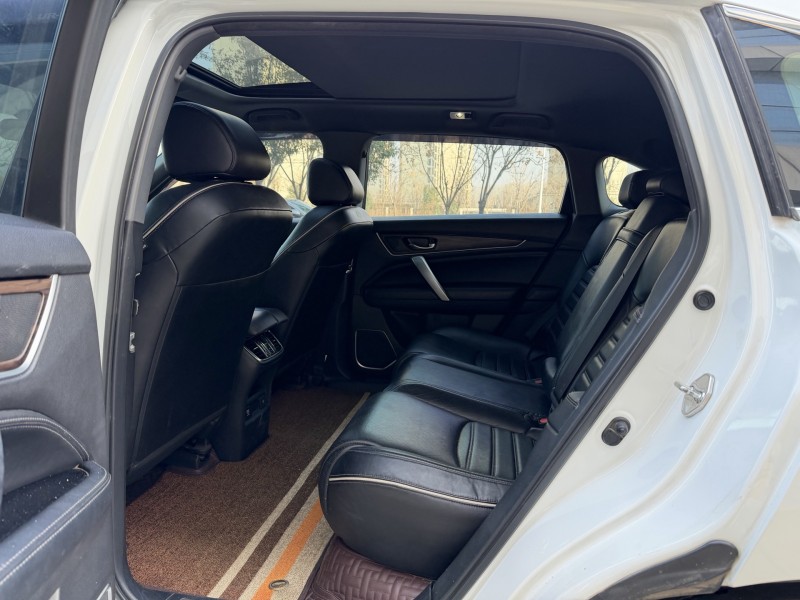 济宁18年本田URV6