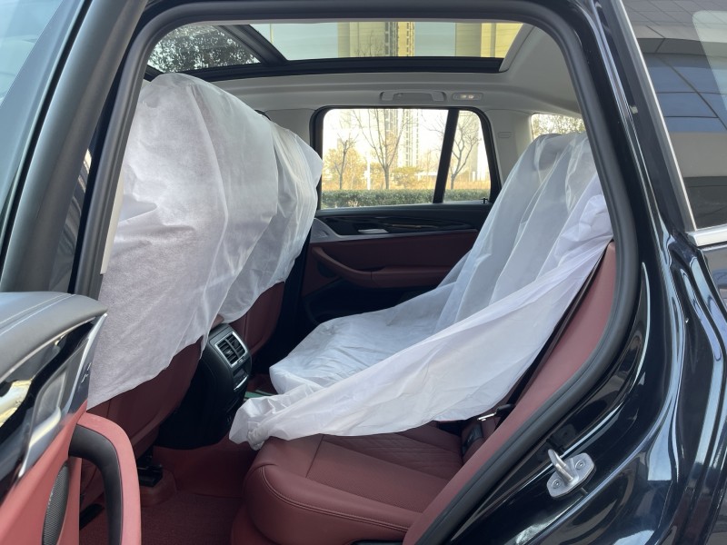 济宁24年宝马IX36