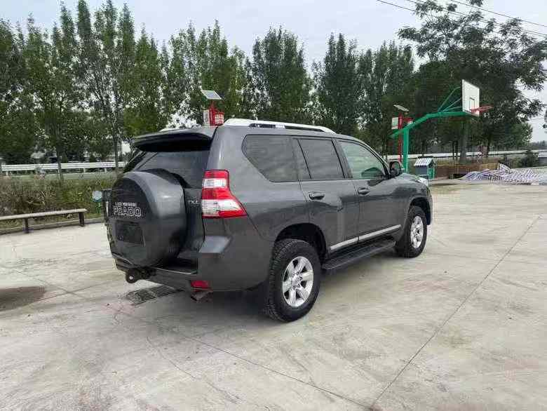 徐州18年丰田普拉多8