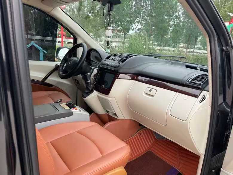 徐州15年奔驰威霆6