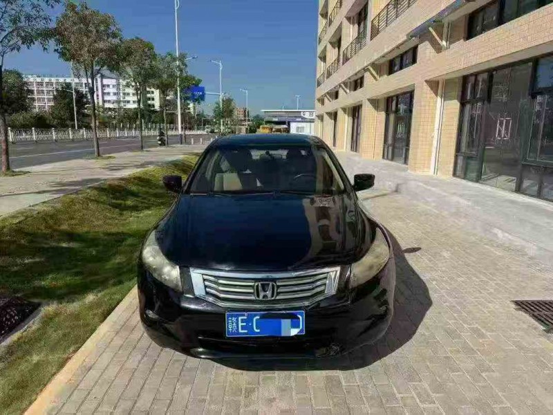 佛山10年本田雅阁1