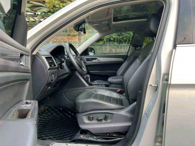 梧州17年大众途昂4