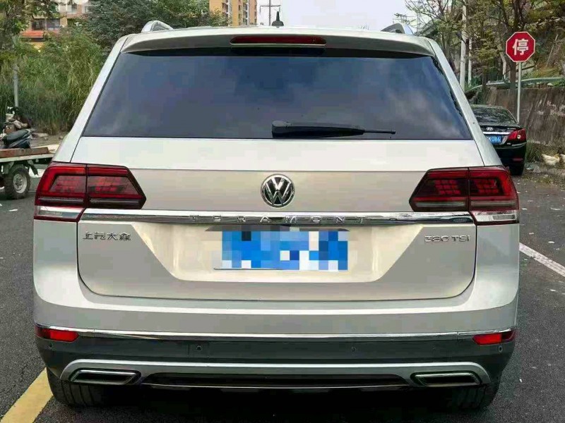 梧州17年大众途昂9