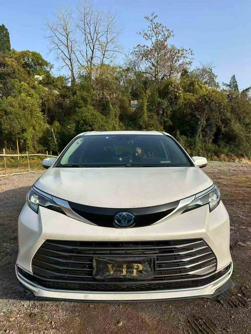 衡阳22年丰田塞纳1