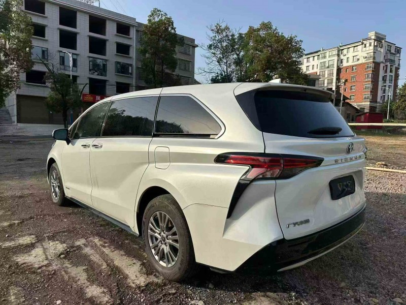 衡阳22年丰田塞纳8