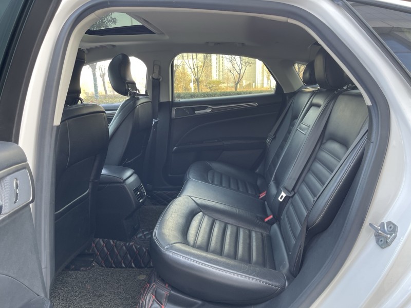 济宁19年福特蒙迪欧5