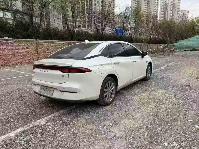 咸阳24年传祺埃安S8