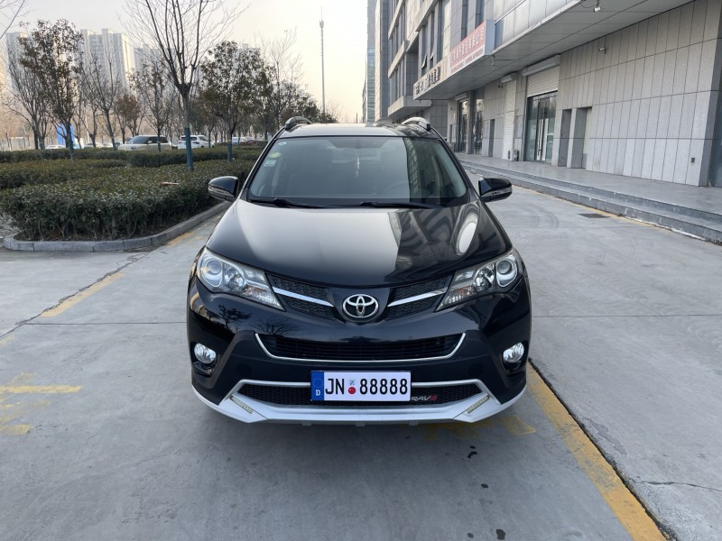 济宁14年丰田RAV41