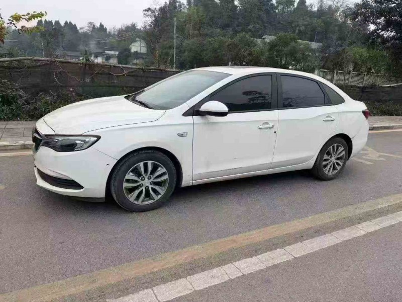 重庆21年别克英朗3