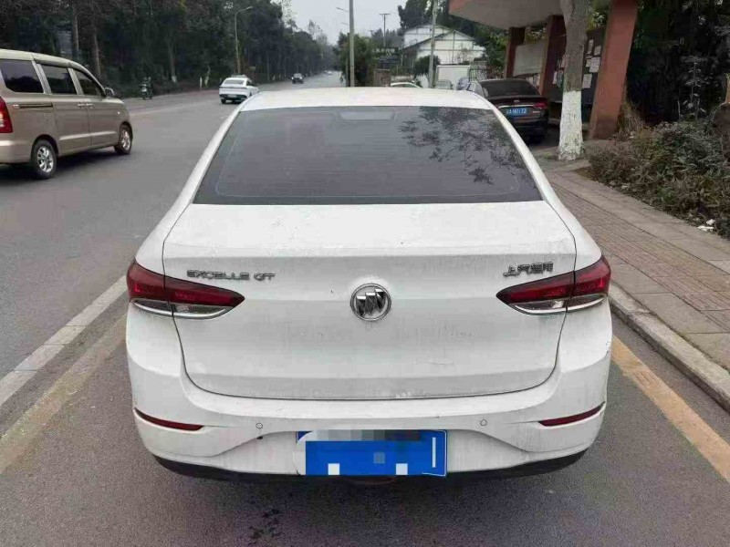 重庆21年别克英朗9