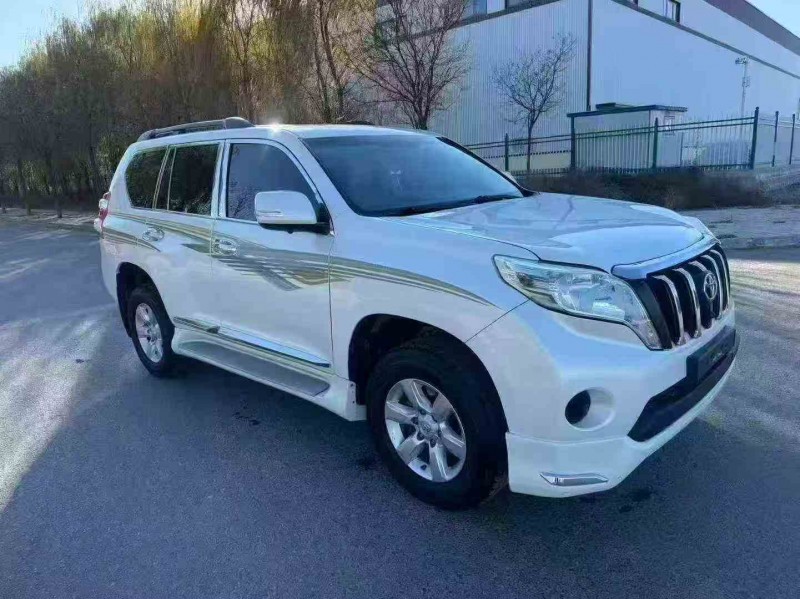 中卫17年丰田普拉多2