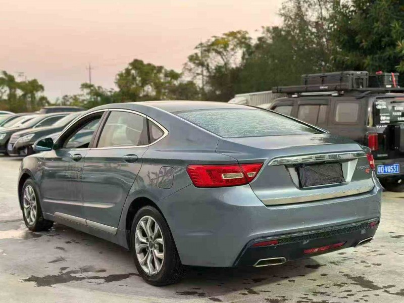 汕头16年吉利博瑞8