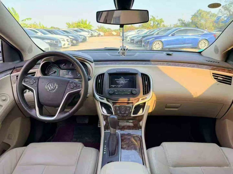 深圳16年别克君越5