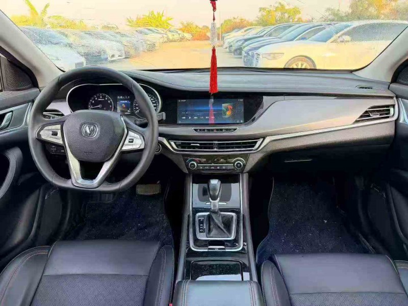 深圳19年长安汽车逸动6