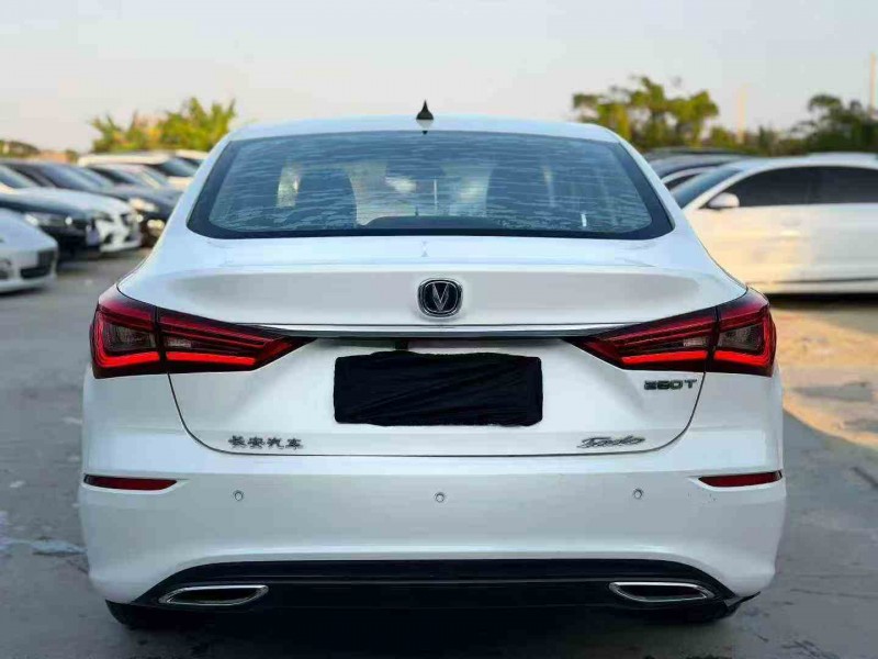 深圳19年长安汽车逸动8