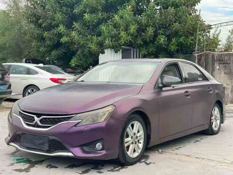 珠海14年丰田锐志2