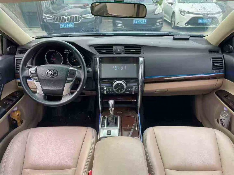 珠海14年丰田锐志5